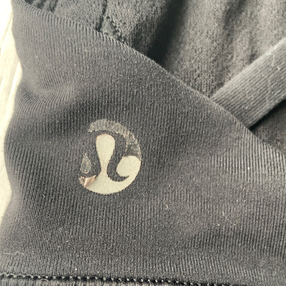 Lululemon Energy Bra for Women, size 6. - Picture 2 of 6